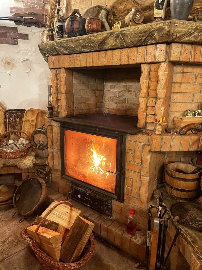 Casa Baciu Hotel Fundu Moldovei Bagian luar foto