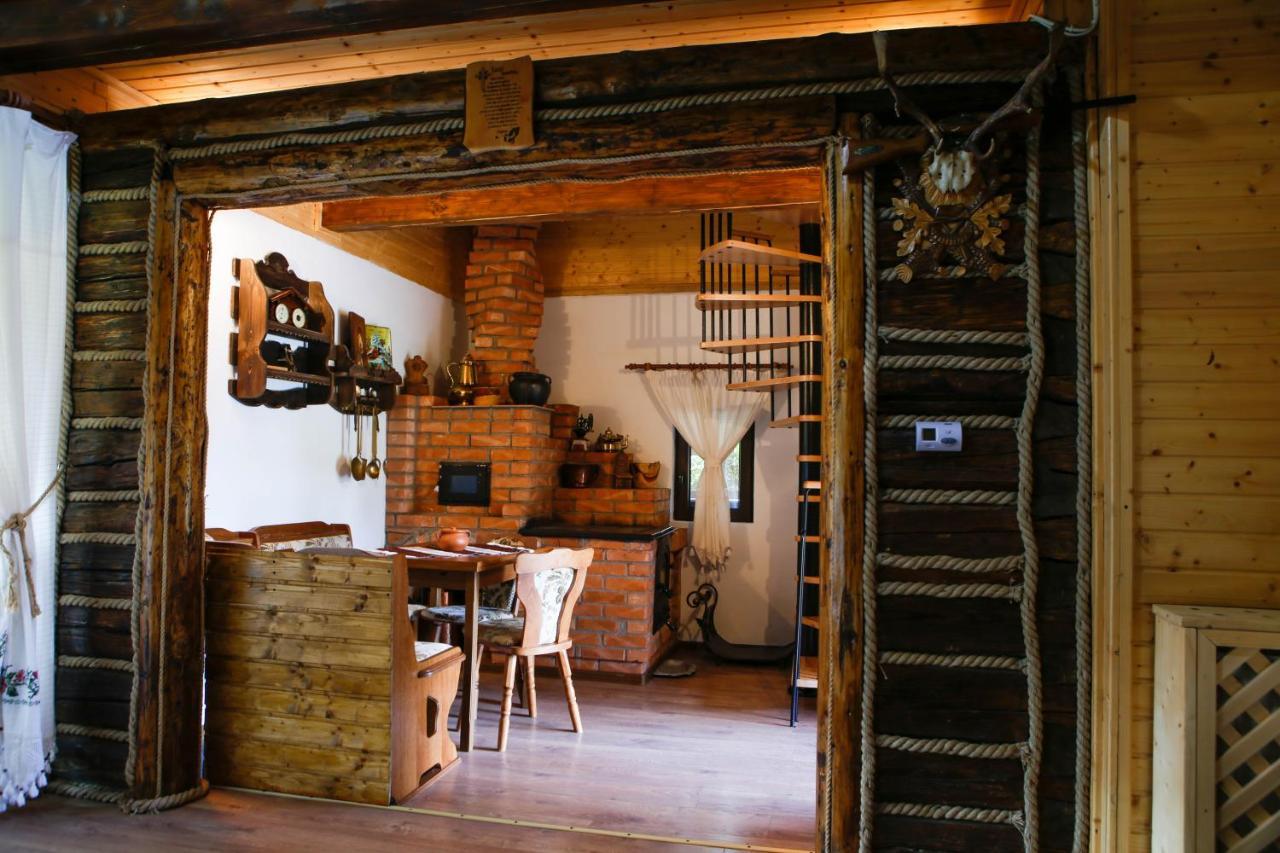 Casa Baciu Hotel Fundu Moldovei Bagian luar foto