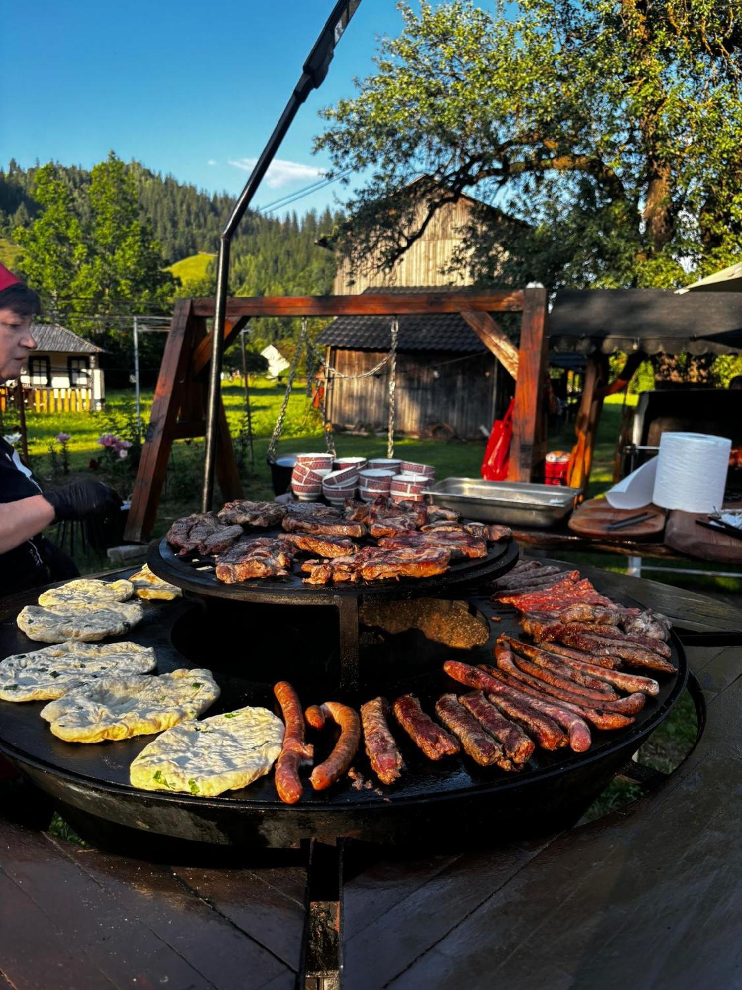 Casa Baciu Hotel Fundu Moldovei Bagian luar foto